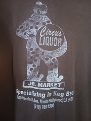 VINTAGE CIRCUS LIQUOR T SHIRT BROWN SIZE LARGE