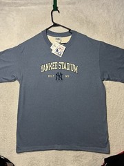 New 2007 NY New York Yankees Yankee Stadium Men’s Blue Large Baseball t-Shirt
