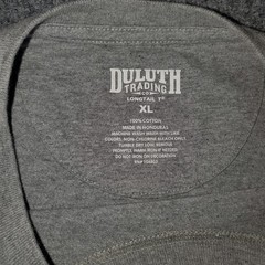 Duluth Trading Co Beaver Graphic Longtail T Shirt Gray XL 100% Cotton NWT