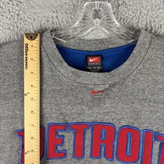 Y2K Nike Team Detroit Pistons Arch Logo T-Shirt 2XL Gray NBA Mexico
