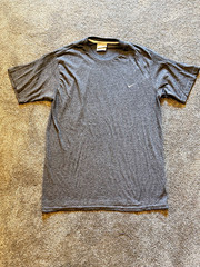 Vintage Nike Mini Swoosh T-Shirt Gray Embroidered Logo Men’s Large Y2K