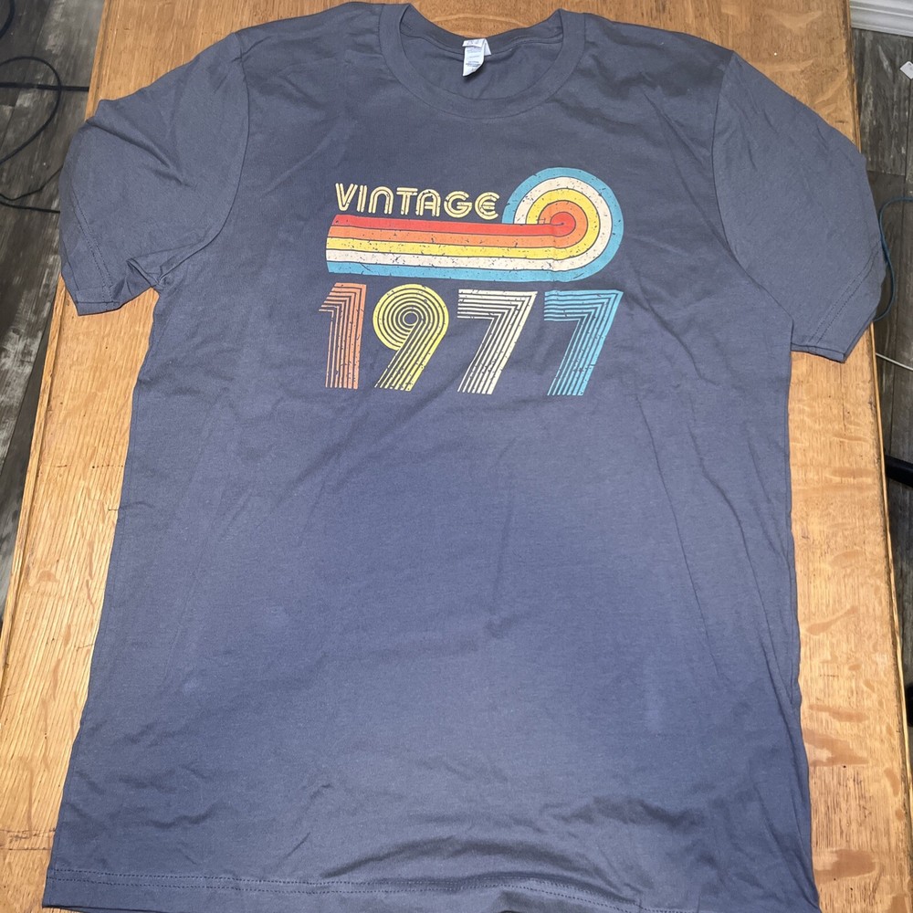 Vintage 1977 t shirt On The Canvas Label Size L Unisex NWOT