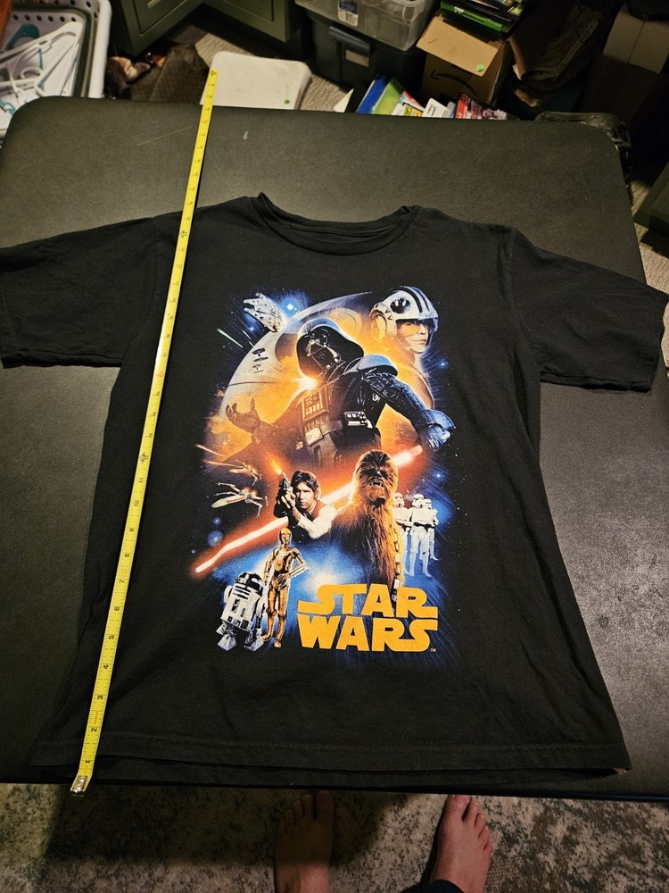 Star Wars Disney Store Men’s Small Black Graphic Tee Shirt Original Trilogy