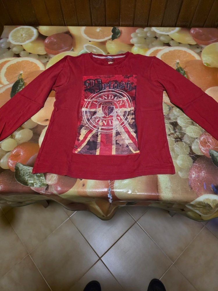 RED JERSEY “BRITISH LONDON” – URBAN & ROMANTIC VIBES