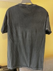 KISS men’s T-shirt with band members Autographs Size S/M on KISS label