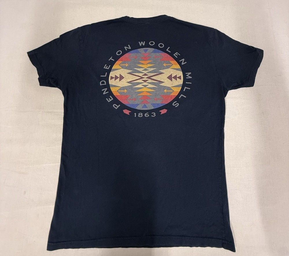 Pendleton Woolen Mills Aztec Tucson Navajo Native Print T-Shirt Men’s M 139