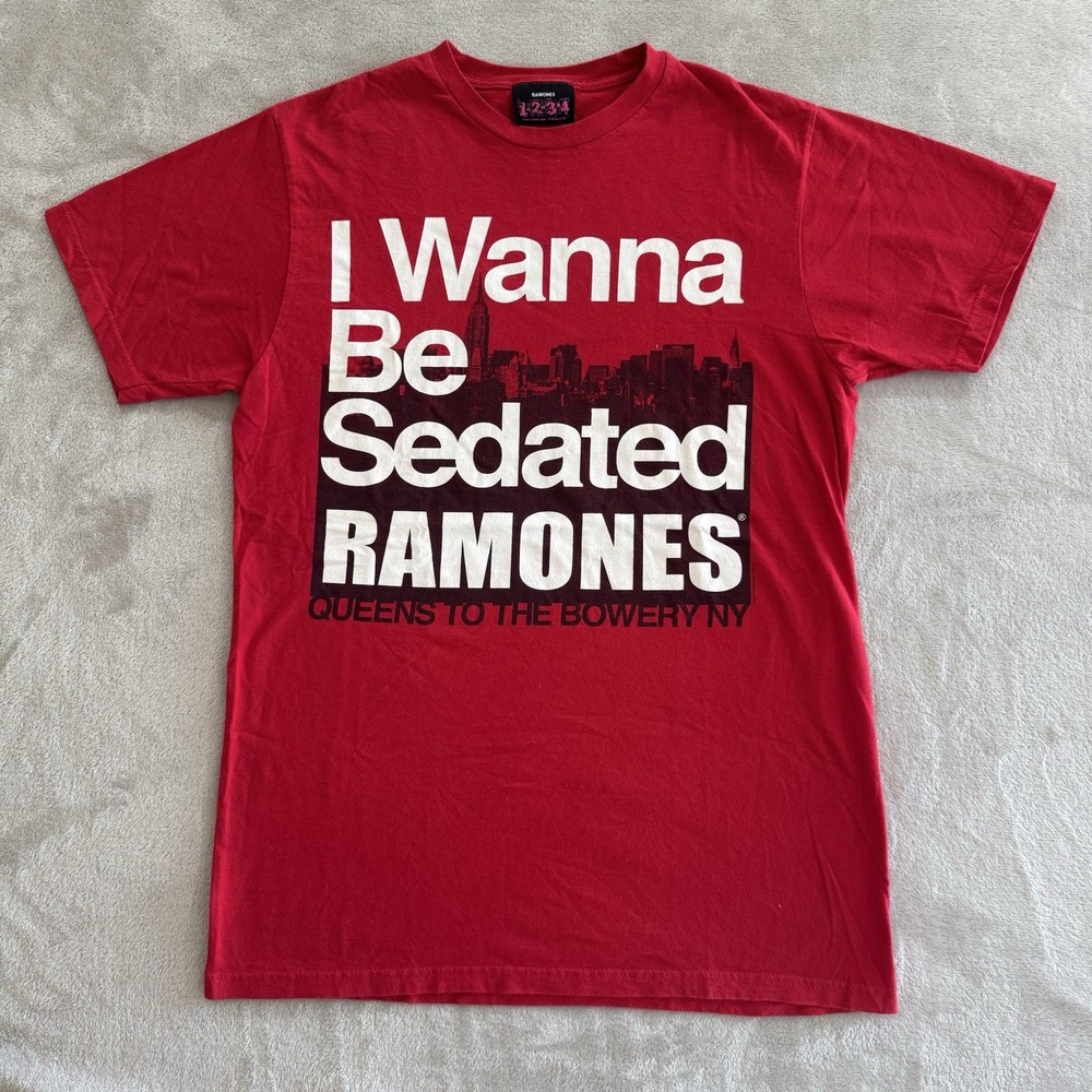 The Ramones T-Shirt ‘I Wanna Be Sedated’ Graphic Band Tee Size Medium
