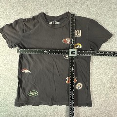 NFL Team Apparel T-Shirt XS Black Mens All Team Logo Distressed Relaxed