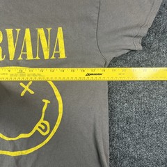 Nirvana Smiley Face Band T-Shirt Gray Yellow Logo Rock Tee Size M