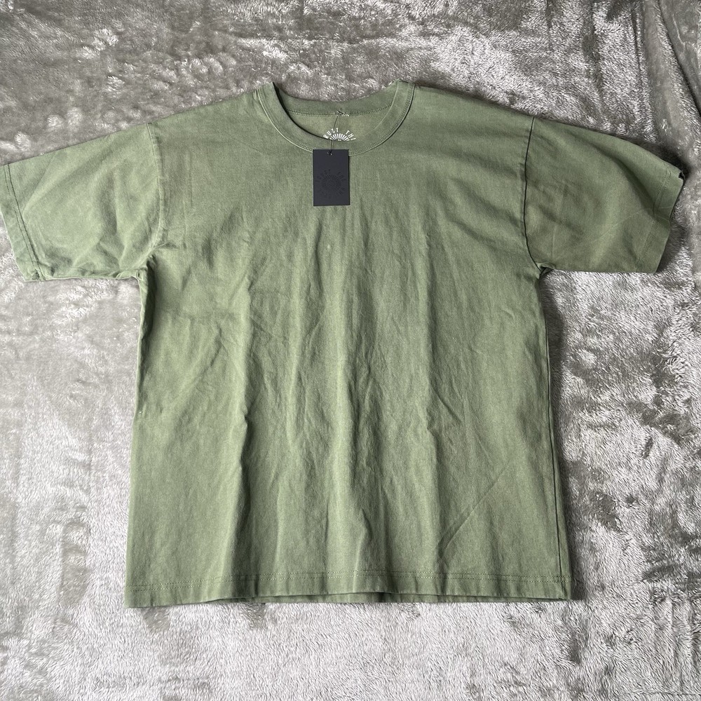 Trust The Universe Regular Fit Tshirt Color Green Size Medium Streetwear NWT