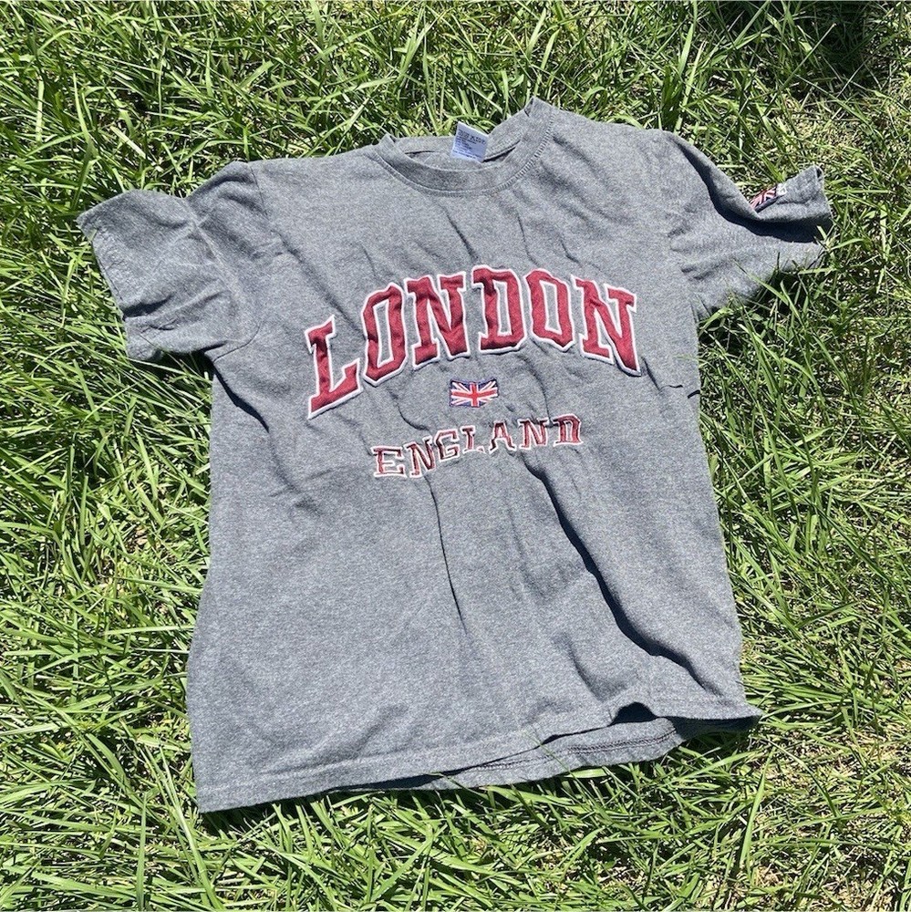 MB International Apparel LTD London Graphic Gray Men’s S T-Shirt