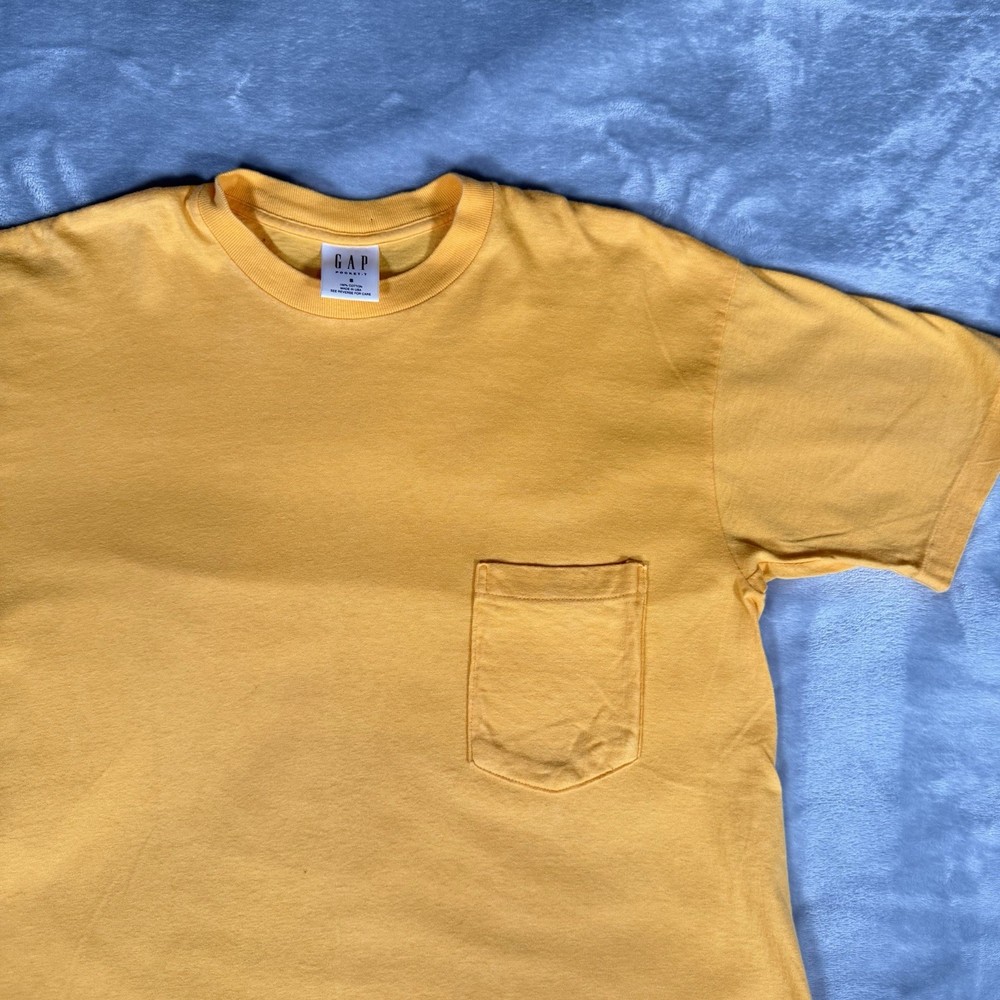 Vintage GAP Pocket T Shirt Mens S Loose Fit Made In USA Faded Yellow 90s