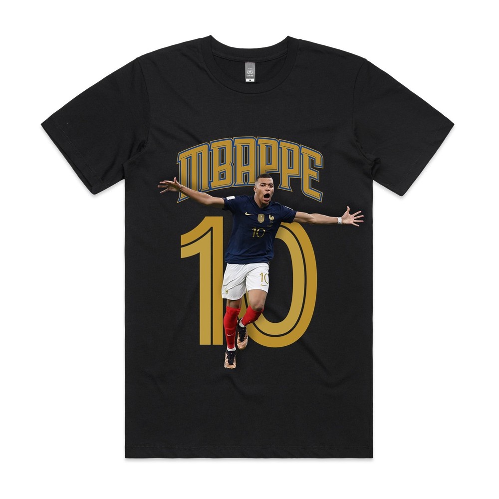 Vintage Style Soccer Player Graphic T-Shirt Retro Football Legend Apparel Sport