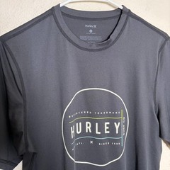 Hurley T-Shirt Men’s Small Rash Guard Short Sleeve UPF 50 Gray Logo Crew Neck