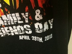 SIX FLAGS FAMILY AND FRIENDS DAY 2013 -Adult T-Shirt – j