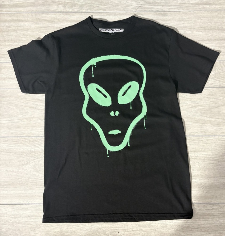 BROOKLYN VERTICAL Black T Shirt Men’s Size M
