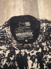 Vitnage 2009 2000s Woodstock Peace Music All Over Print Band Tee T-Shirt Medium