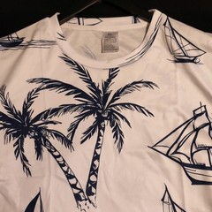 Men’s XL White/Blue Beach Tropical Sailboat Palm Tree Graphic Crewneck Tee