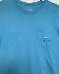 The Southern Shirt Company Men’s Size Med Blue T-Shirt With Front Pocket Unisex.