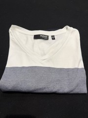 MURANO Liquid Luxury Slim Fit Tee Mens Large V-Neck