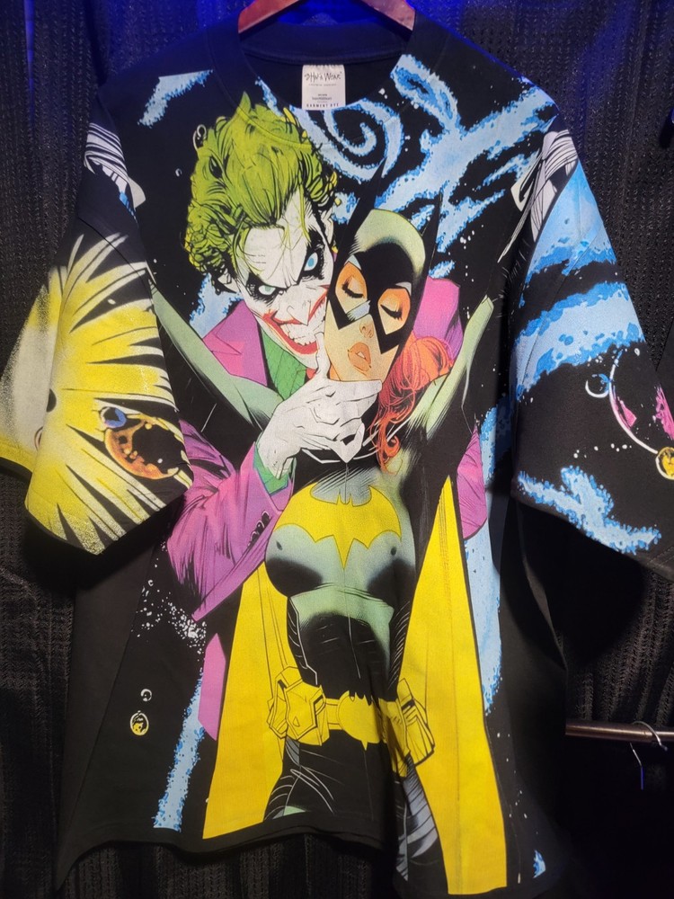 JOKER , BATGIRL ALL OVER PRINT ON SHAKA HEAVYWEIGHT