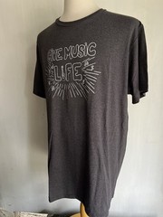 FENDER (2016) Official “Give Music Life” Music Foundation Guitar T-Shirt Sz 2XL
