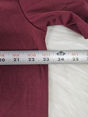 JOHN BLAIR FINE MENSWEAR V NECK STRETCH MAROON PAISLEY COLLAR (L)