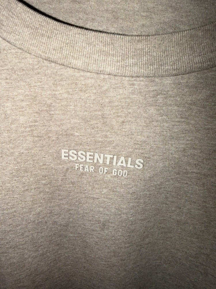 Size XL – Fear of God Essentials Tee Core Heather