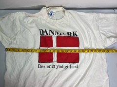 Vintage 90’s Denmark Danmark T-Shirt There Is A Lovely Land Size XL