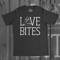 Mens Love Bites Funny Shark Dating Relationship Valentine’s Day T shirt