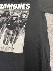 RAMONES, RAMONES 1-2-3-4 CLOTHING CO. Size M SHORT SLEEVE TEE SHIRT, EUC