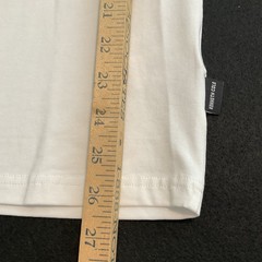 Kenneth Cole Graphic Tee shirt Men’s Size Medium Raised Logo Moss Stone White