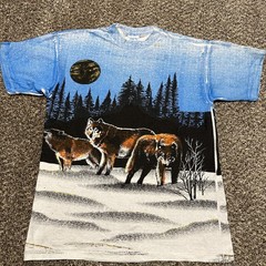 Vintage Wolf T shirt Size M 90s All Over Print Nature – Pre-owned