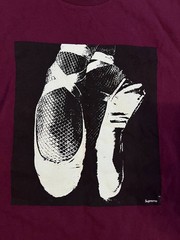 Supreme Ballet Tee Burgundy FW22 Graphic T-Shirt Men’s Size M Maroon Authentic