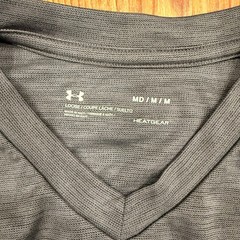 Under Armour Mens Medium Gray Tech 2.0 V-Neck Athletic T-Shirt Quick Dry Workout