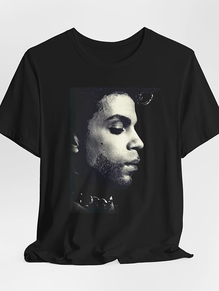 Men’s Prince Vintage Graphic T-Shirt – Retro Music Icon Black & White Portrait T