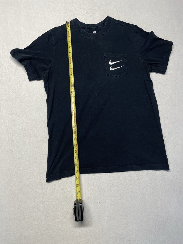 Nike Embroidered Double Swoosh Pocket Tee Men’s Size Medium Black