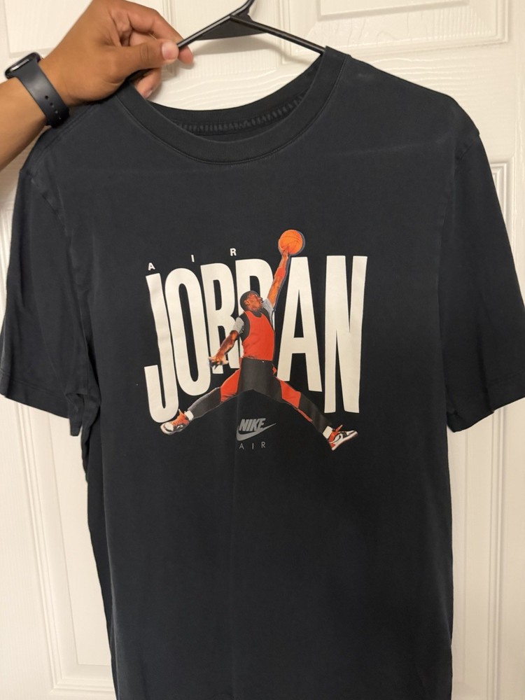 Jordan Nike Air Graphic Logo Print Black Crew Neck Short Sleeve T-Shirt Men M