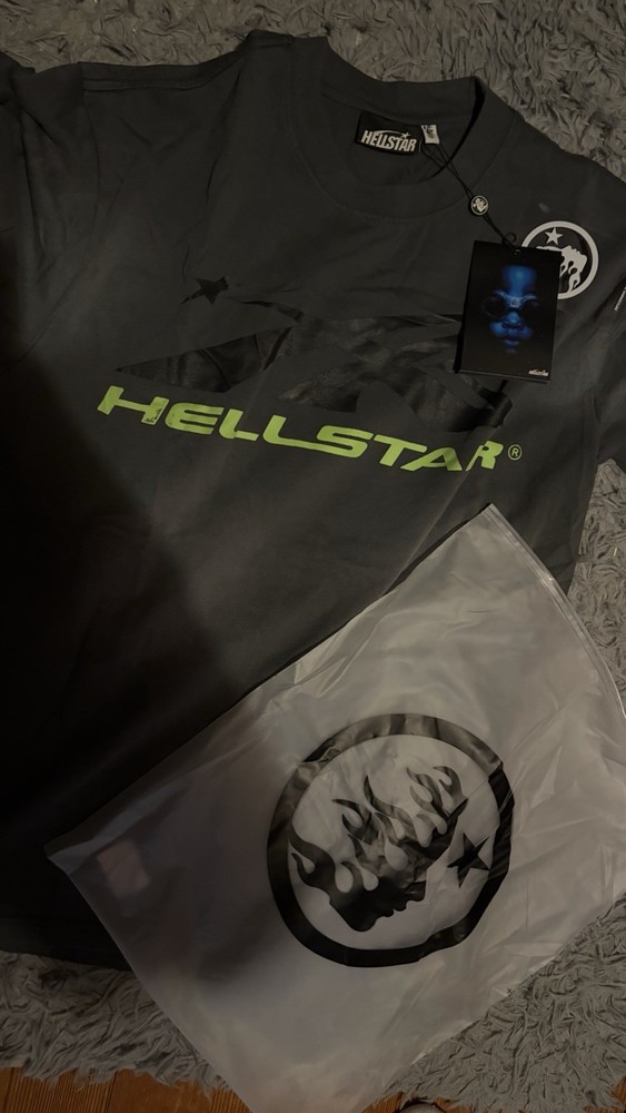 HellStar Classic Core Logo Size Medium Brand New With tags