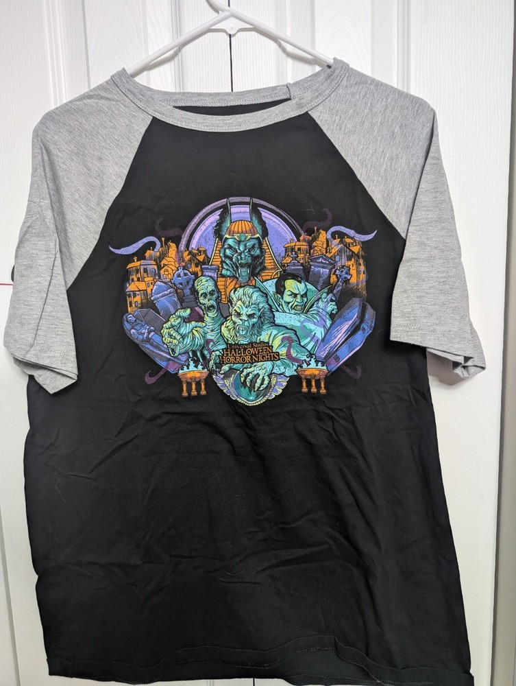 Universal Studios Hollywood HHN Halloween Horror Nights 2022 T-Shirt Large
