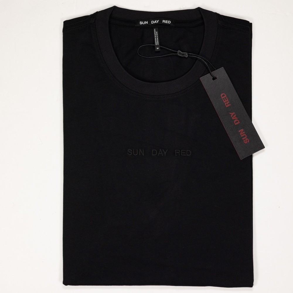 Sun Day Red Black SSDK Matter T Shirt M Tiger Woods NWT