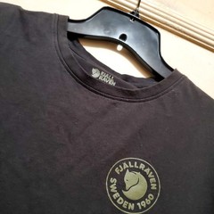 Fjallraven Shirt Mens Large Black Tee Minimalist Fox Circle Sweeden Huckberry