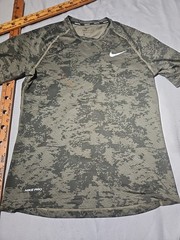 Nike Pro Shirt Mens L Green Digital Camouflage Dri Fit Performance Active Tee