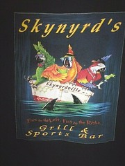 ST GEORGE South Carolina SKYNYRD’S GRILL n SPORTSBAR black M t shirt