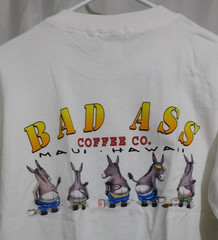 Bad Ass Coffee Company Maui Hawaii T-shirt 36″ Chest M NOS USA Fabric/Print