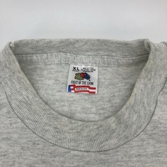 Vintage 93 black&gray wolf front/back snow scene single stitch on Fruity tag XL