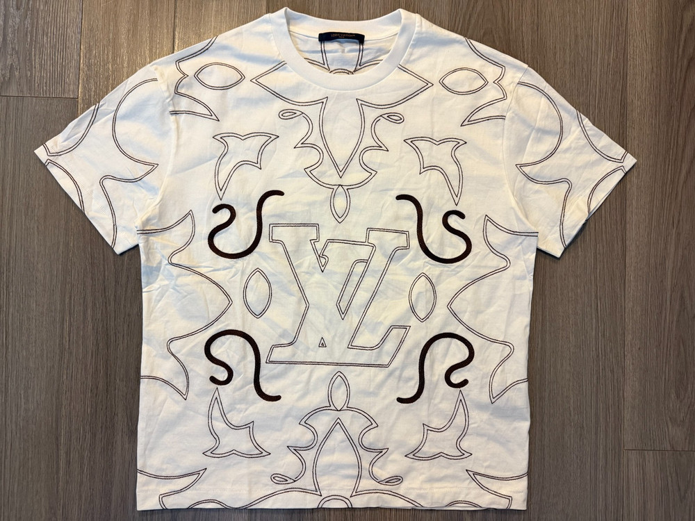 Louis Vuitton Embroidered Cotton Tee Shirt milky white sz M