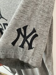 Nike Air Jordan RE2PECT Derek Jeter Graphic T Shirt Adult Large Grey