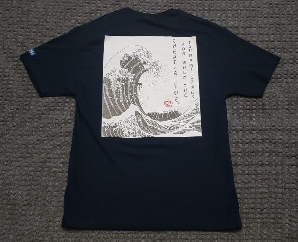 Cheater Five Men’s LARGE T Shirt Hawaii Surfboard Shop Hokusai Waves Surf