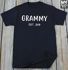 Grammy Est 2019 T Shirt Pregnancy Reveal New Grandma Nani Gigi Christmas Gift